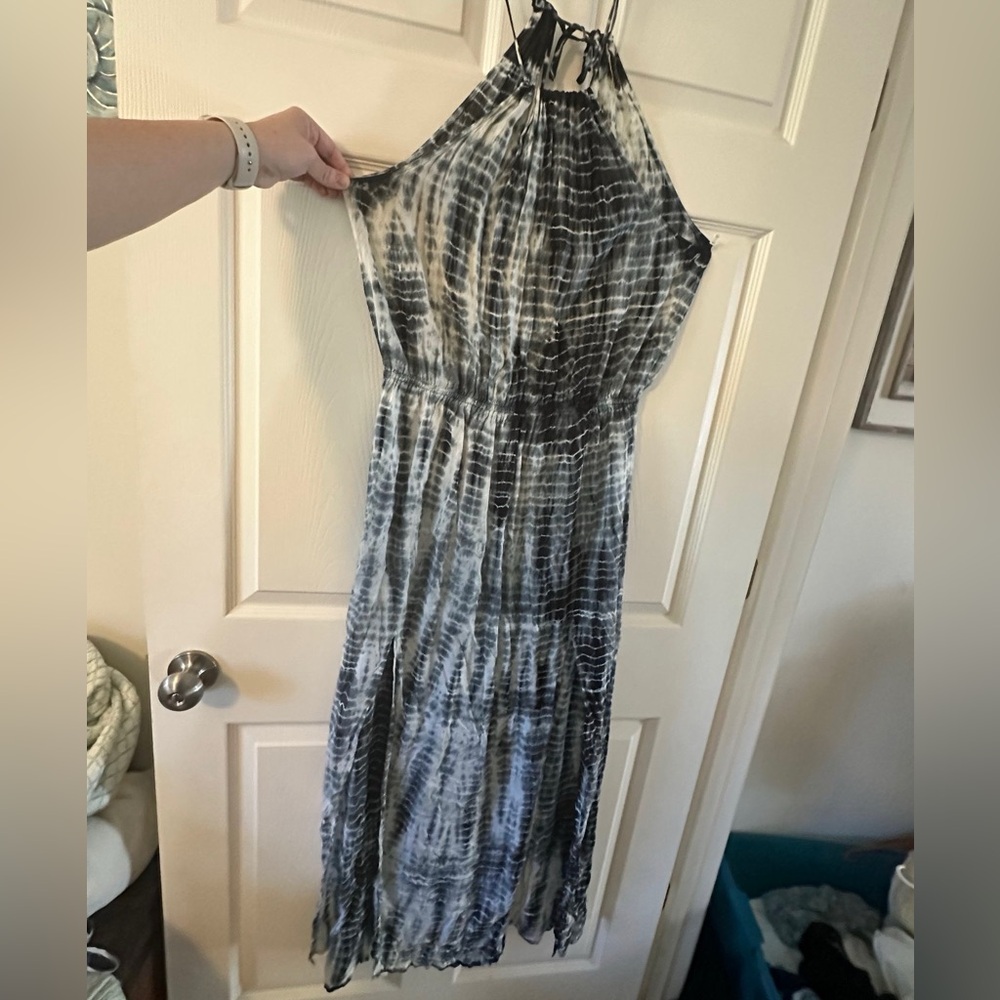 Elegant Black and White Tie-Dye Halter Dress
